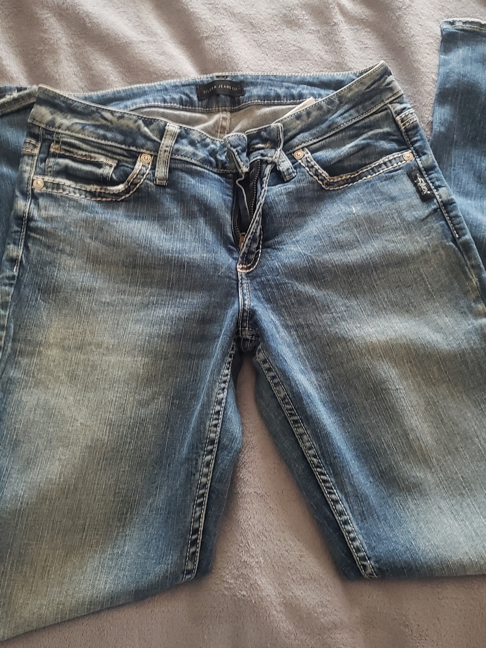 Classic Women's Blue Wash Jeans